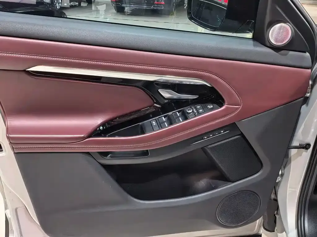 Land Rover Evoque — фото 4