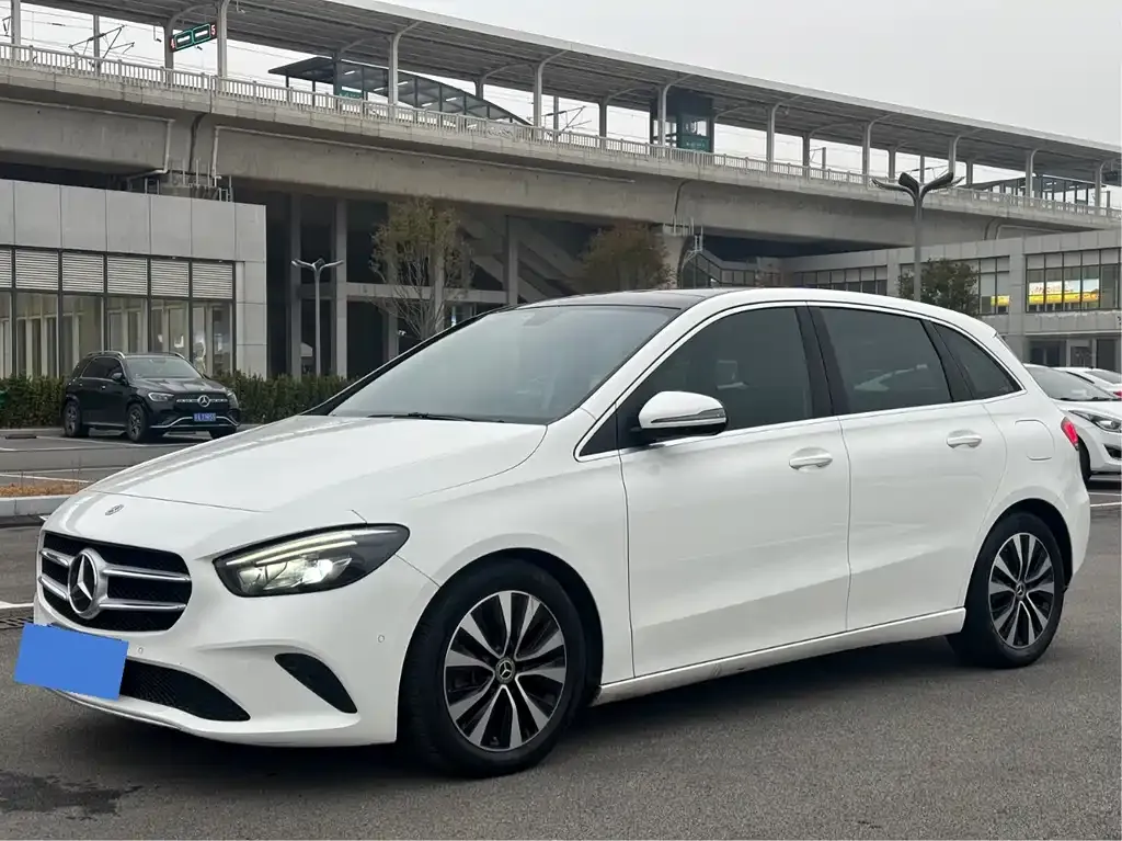 Mercedes-Benz B-Class — фото 1