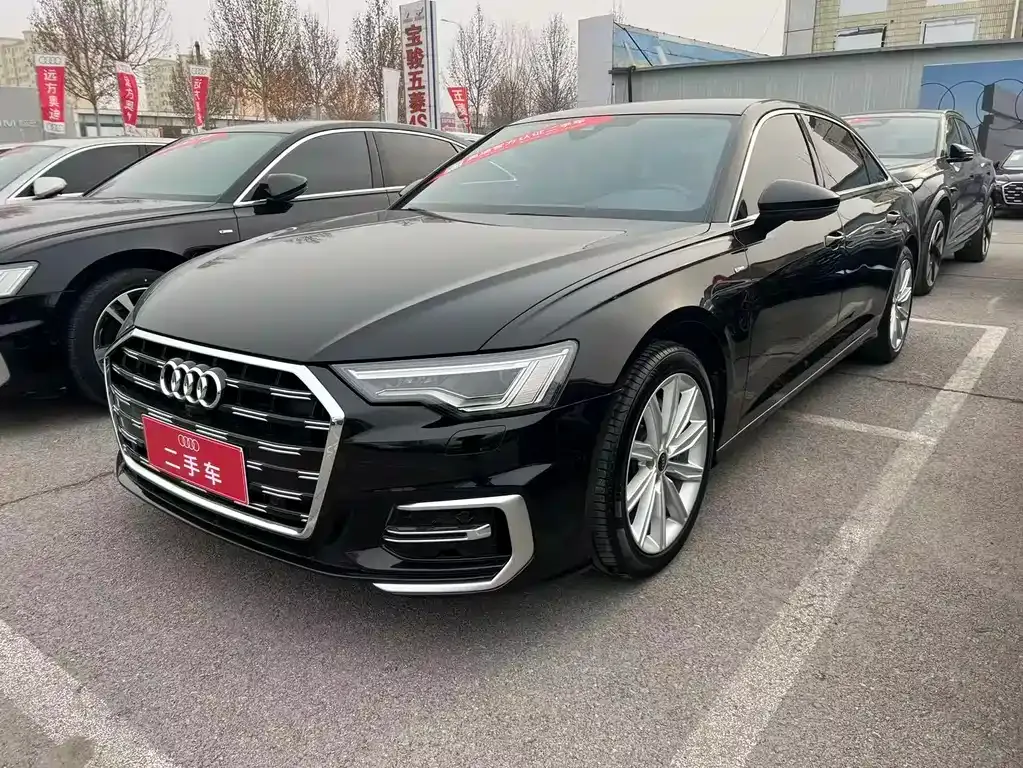 Audi A6L — фото 1