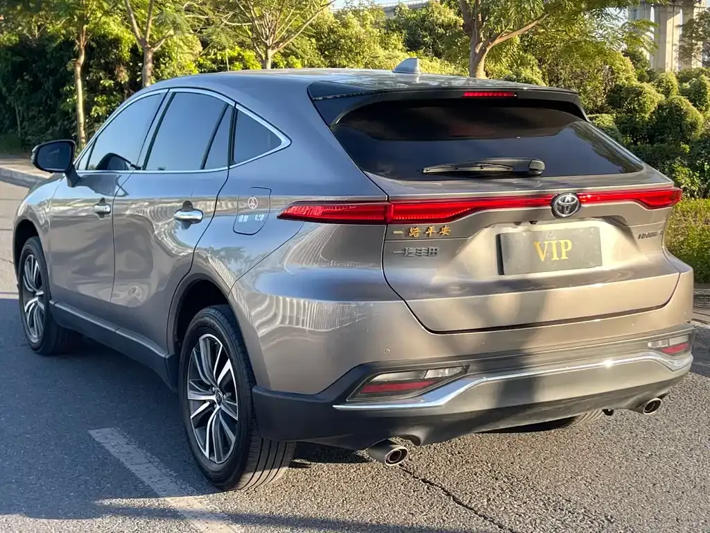 Toyota Harrier — фото 3