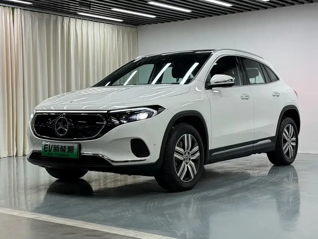 Mercedes-Benz EQA — фото 1