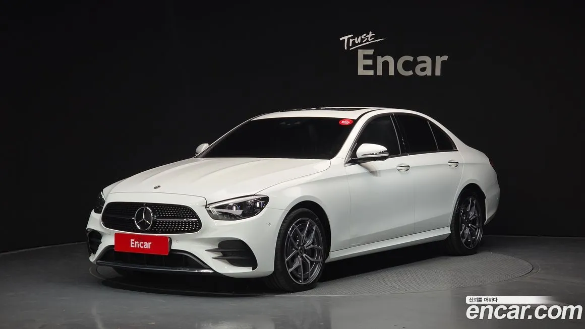 Mercedes-Benz E-Class — фото 1