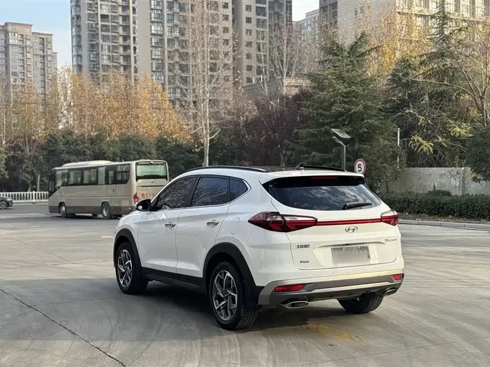 Hyundai Tucson — фото 5