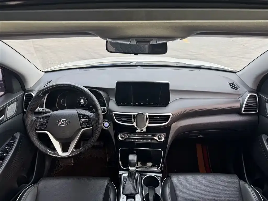 Hyundai Tucson — фото 8