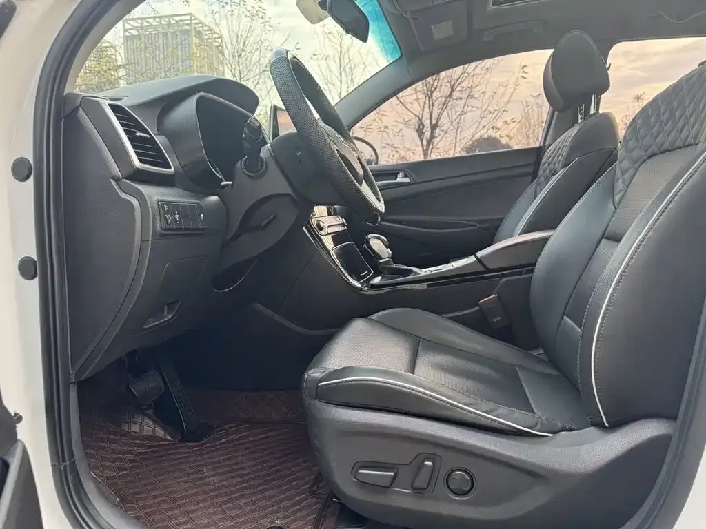 Hyundai Tucson — фото 9