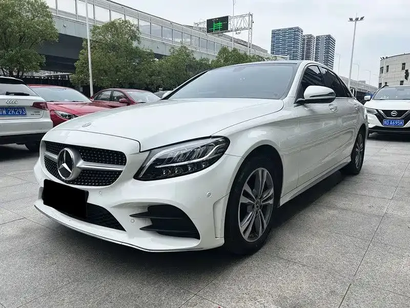 Mercedes-Benz C-Class — фото 1