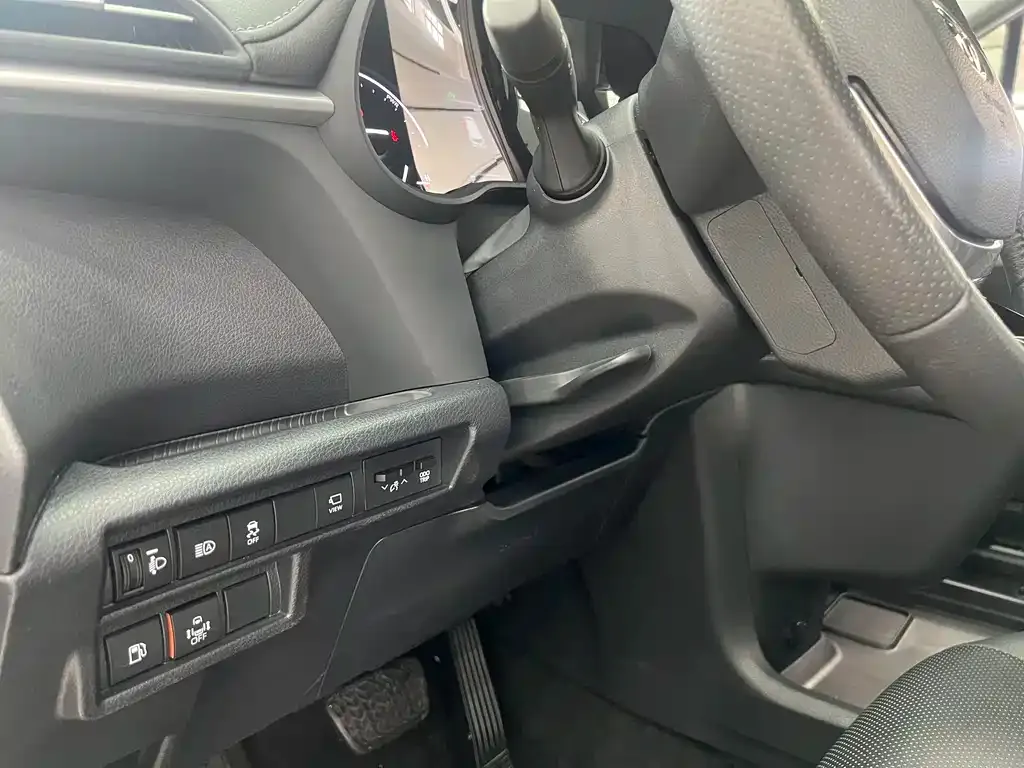 Toyota Granvia — фото 9
