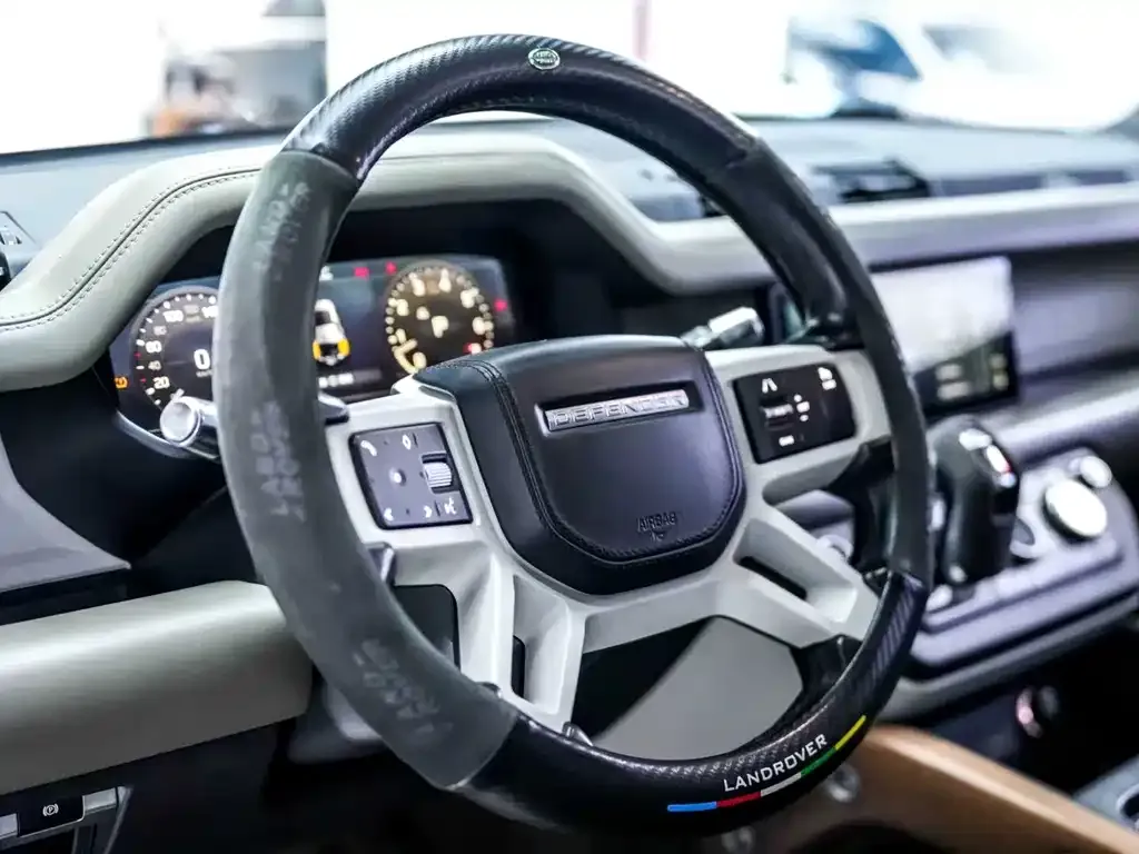Land Rover Defender — фото 4