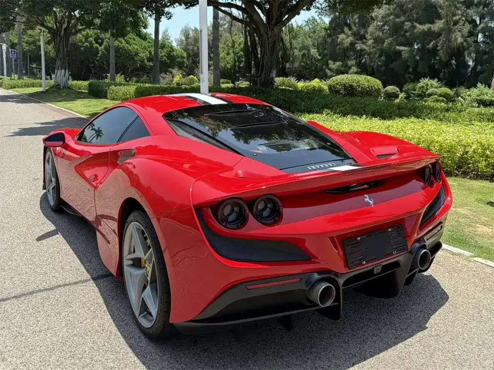 Ferrari F8 — фото 7