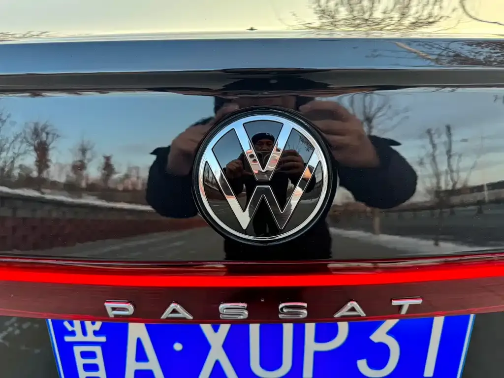 Volkswagen Passat — фото 4