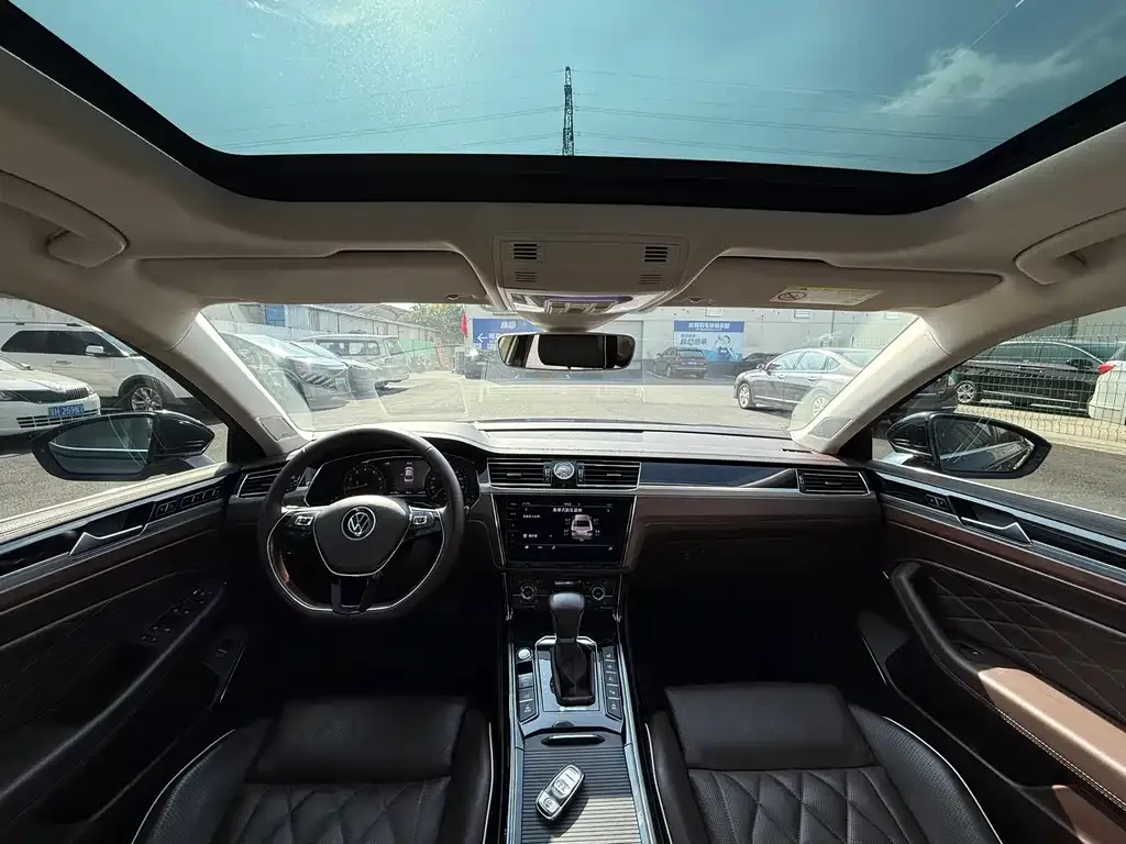 Volkswagen Phideon — фото 4