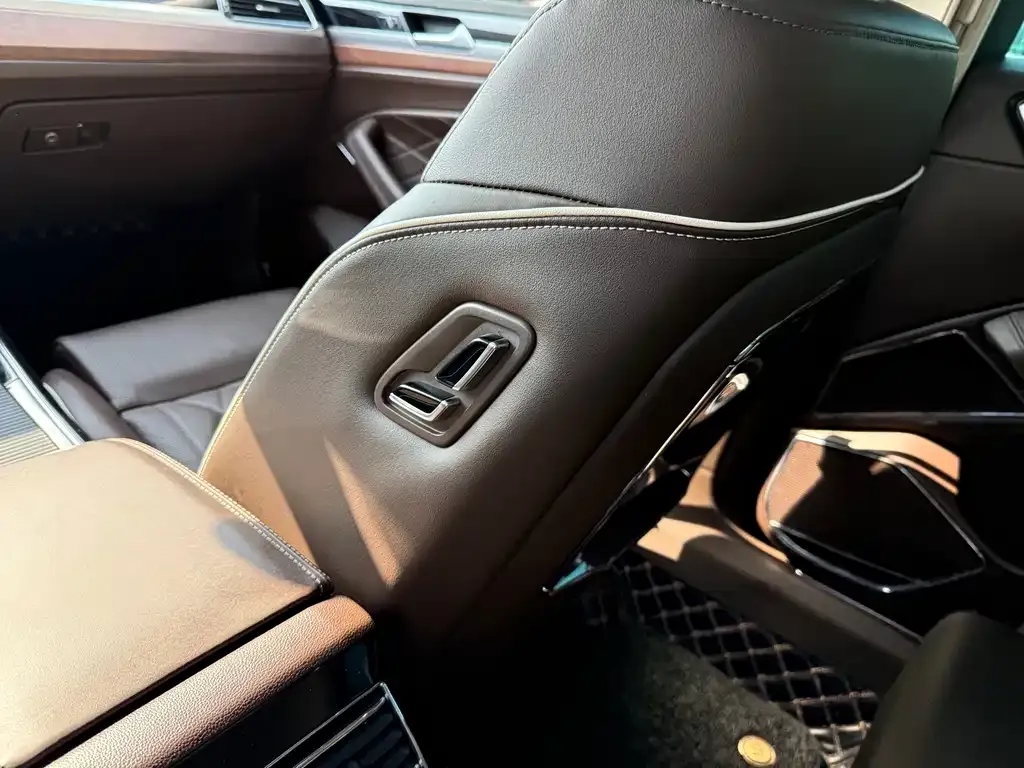 Volkswagen Phideon — фото 8