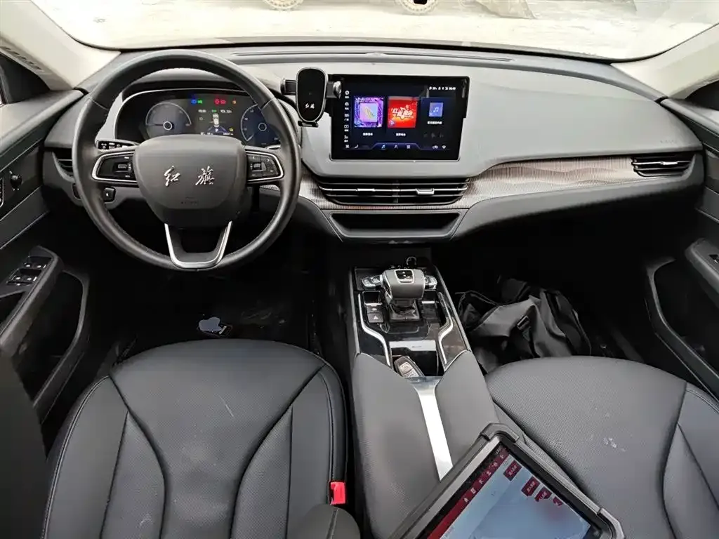 Hongqi E-QM5 — фото 10