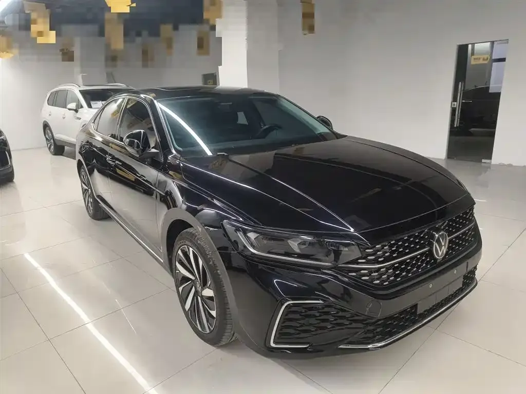 Volkswagen Passat — фото 4