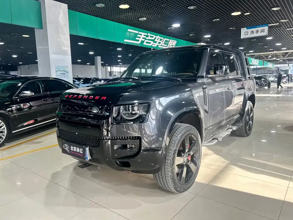 Land Rover Defender — фото 1