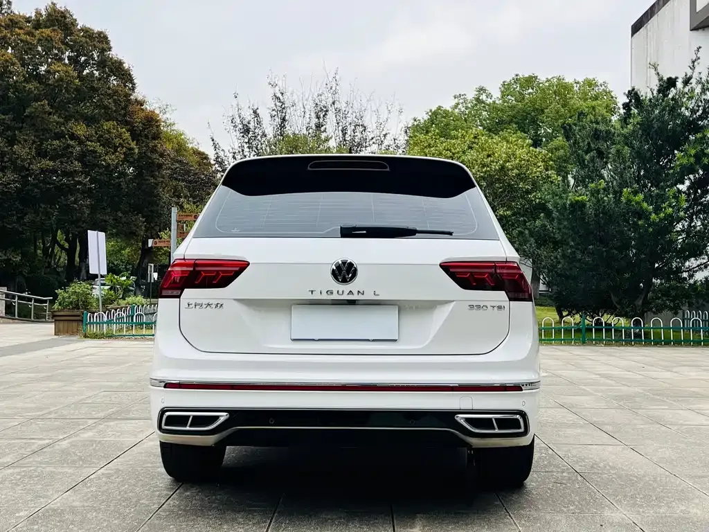 Volkswagen Tiguan L — фото 3