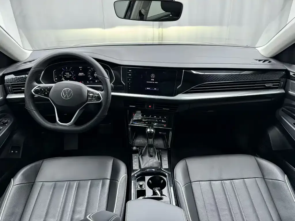 Volkswagen Passat New Energy — фото 4