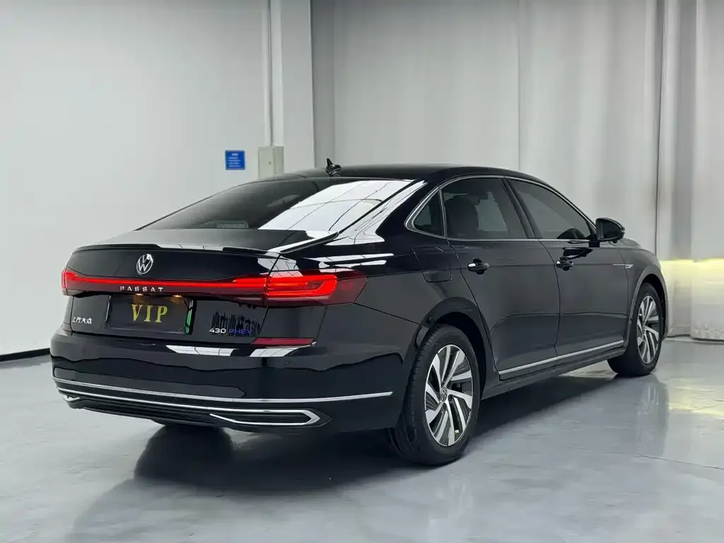 Volkswagen Passat New Energy — фото 9