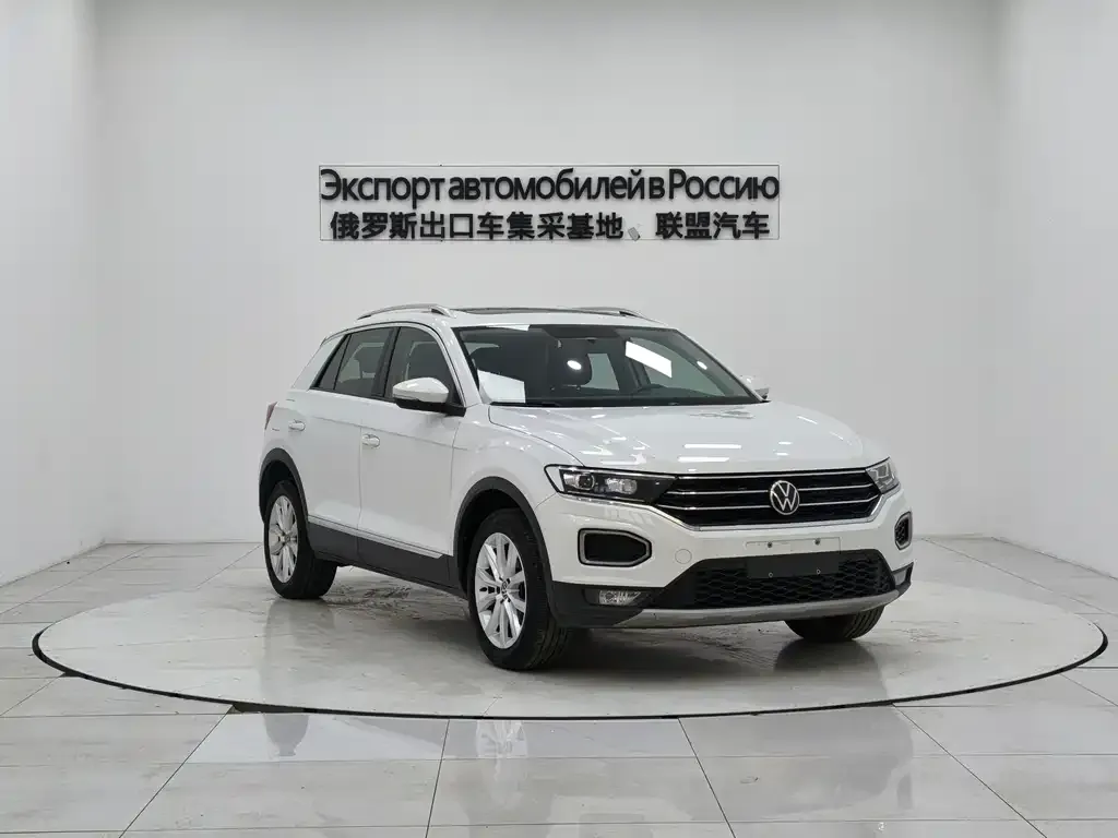 Volkswagen T-Roc — фото 1