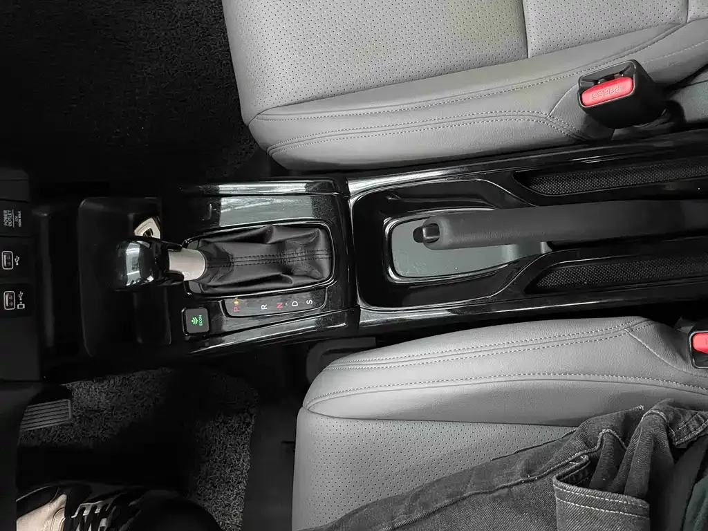Honda Fit — фото 10