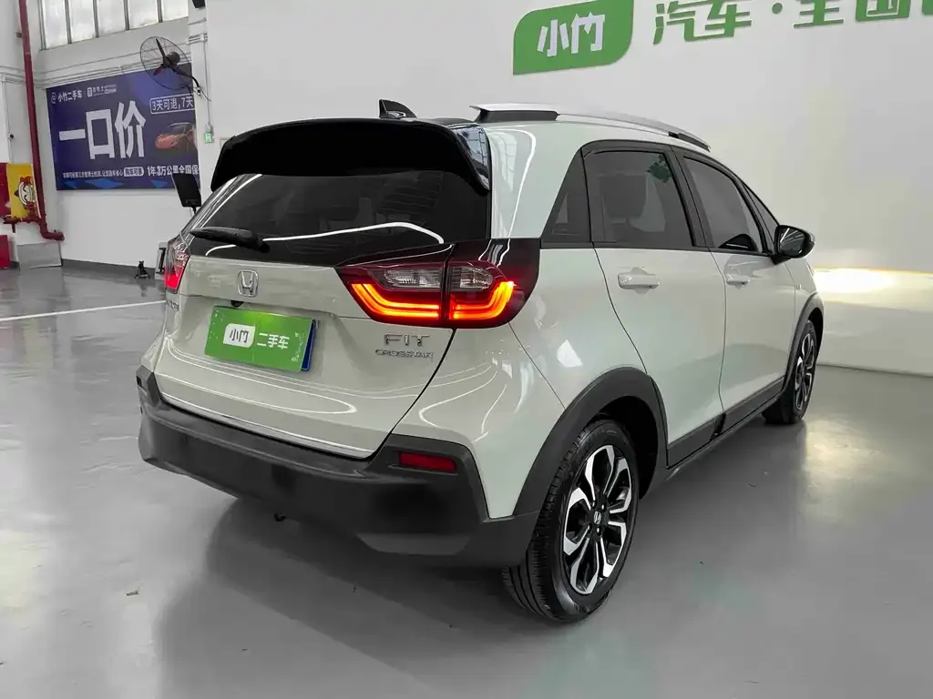 Honda Fit — фото 5