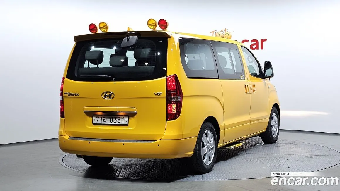 Hyundai Starex — фото 10