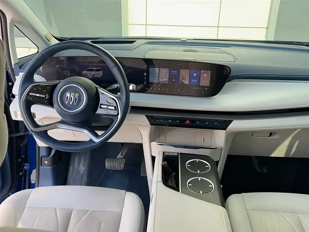 Buick GL8 Hybrid — фото 2