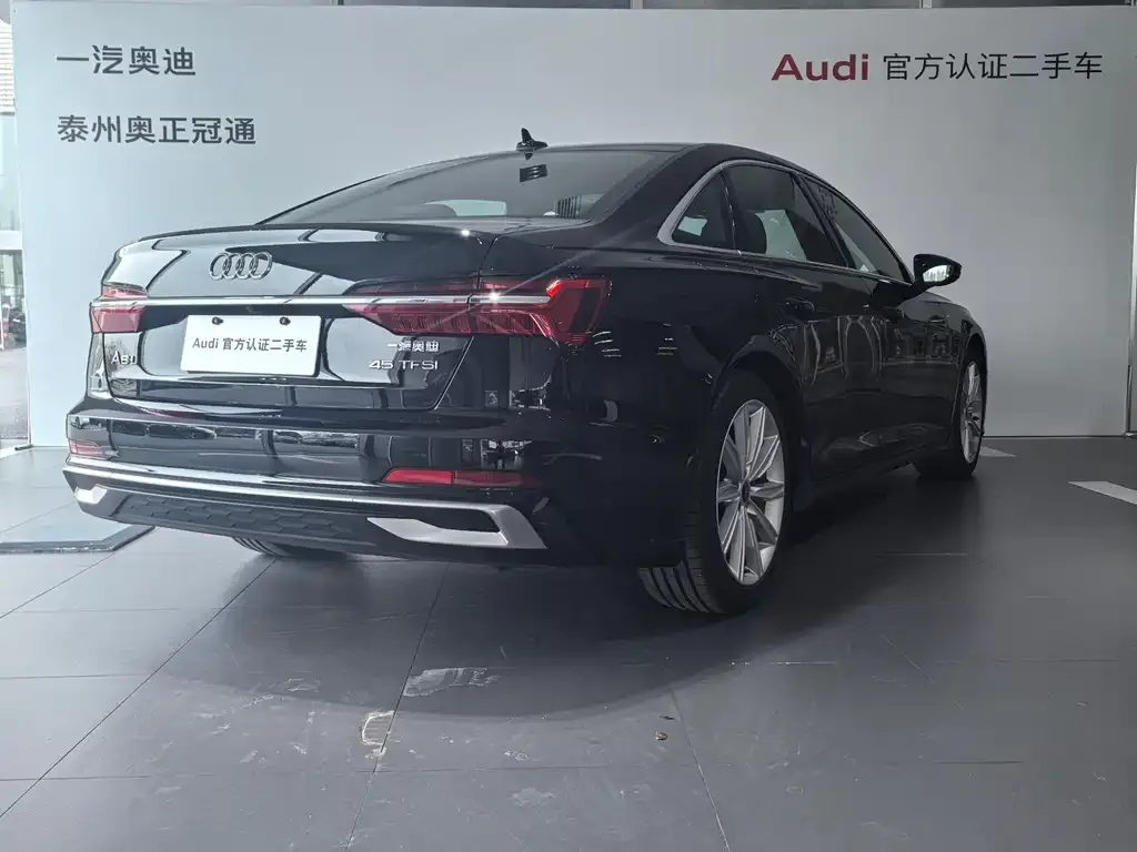 Audi A6L — фото 5