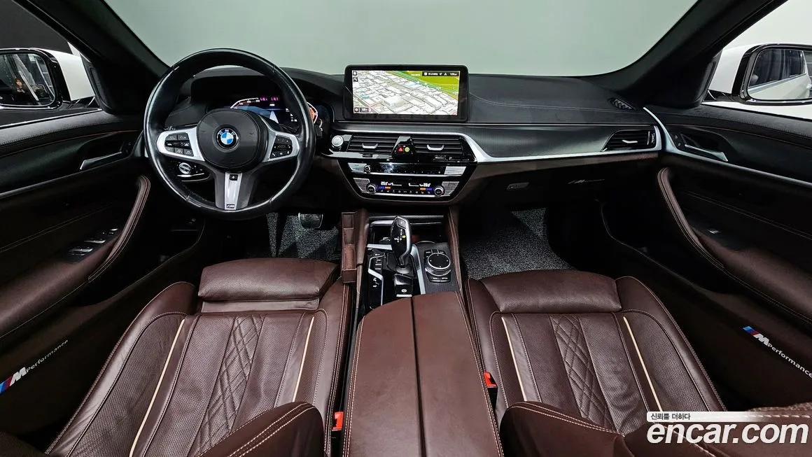 BMW 5-Series — фото 10