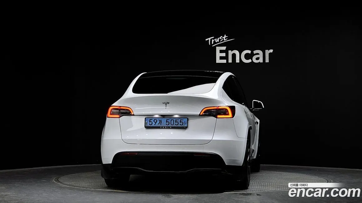 Tesla Model Y — фото 2