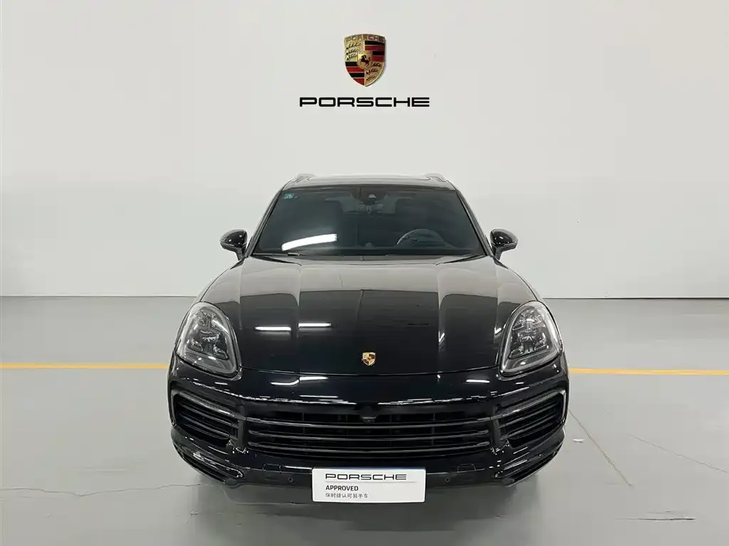 Porsche Cayenne — фото 1