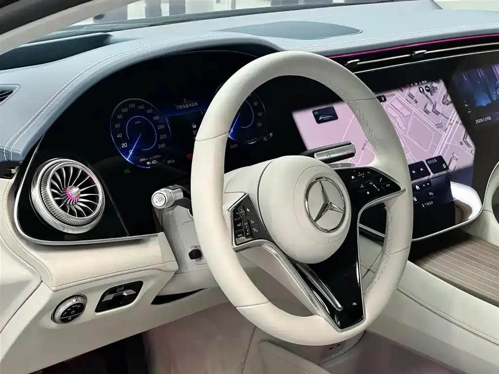 Mercedes-Benz EQS — фото 10