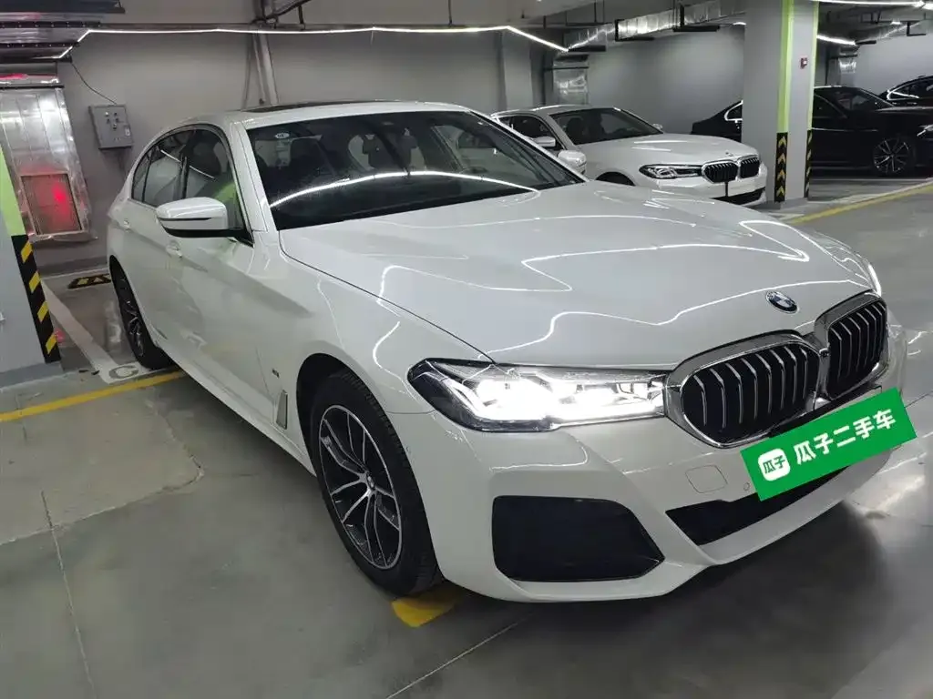BMW 5 Series — фото 5