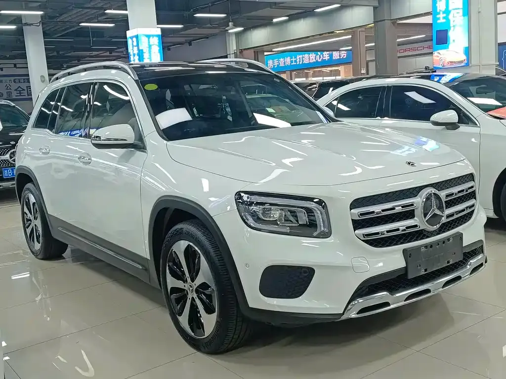Mercedes-Benz GLB — фото 4