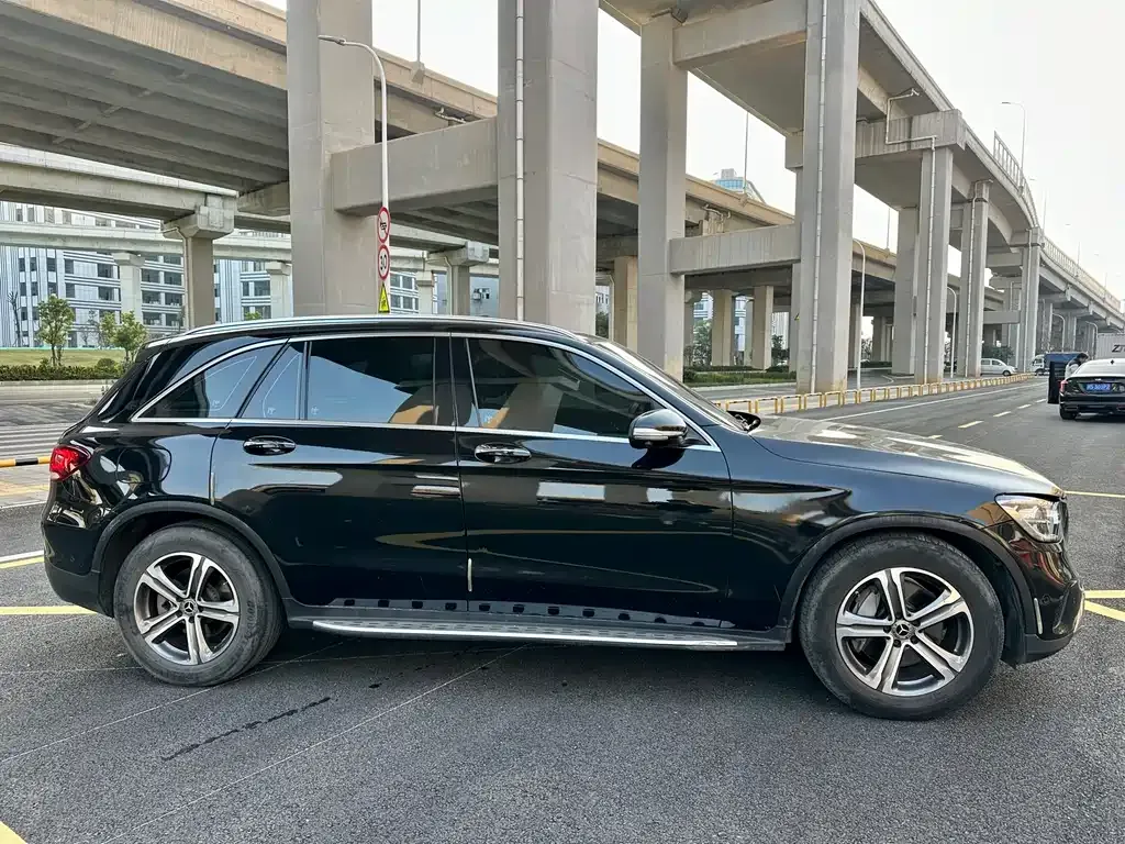Mercedes-Benz GLC — фото 9