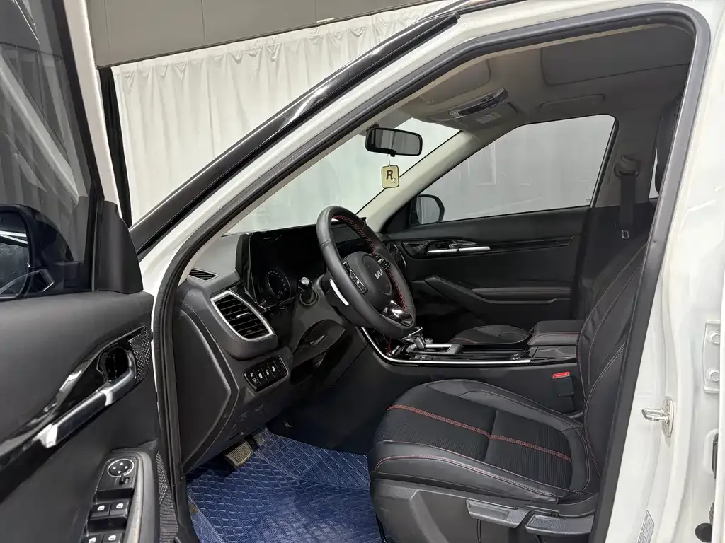 Kia KX3 — фото 3
