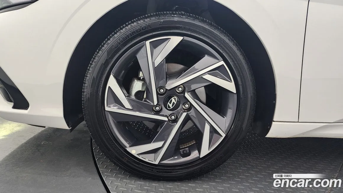Hyundai AVANTE — фото 6
