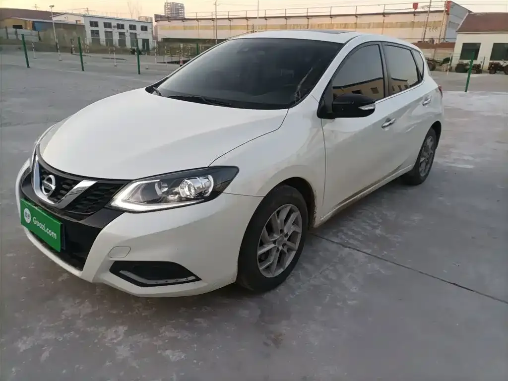 Nissan Tiida — фото 3