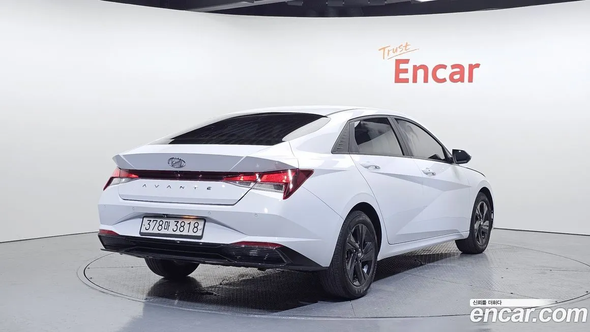 Hyundai AVANTE — фото 2