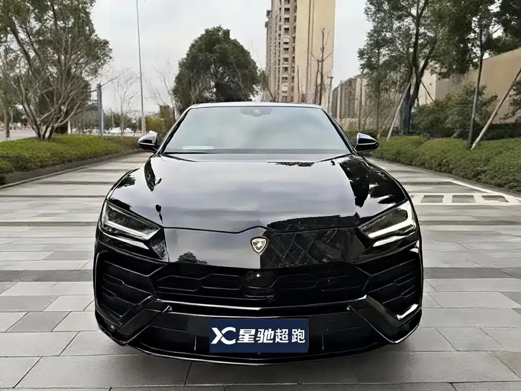 Lamborghini Urus — фото 6