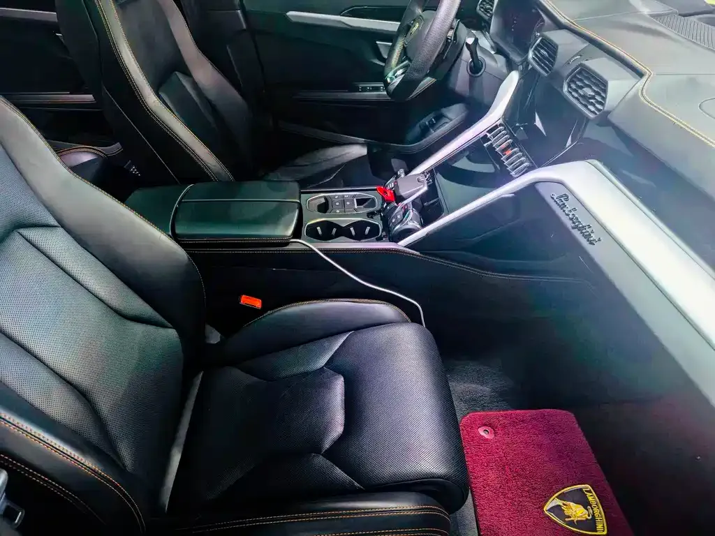 Lamborghini Urus — фото 7