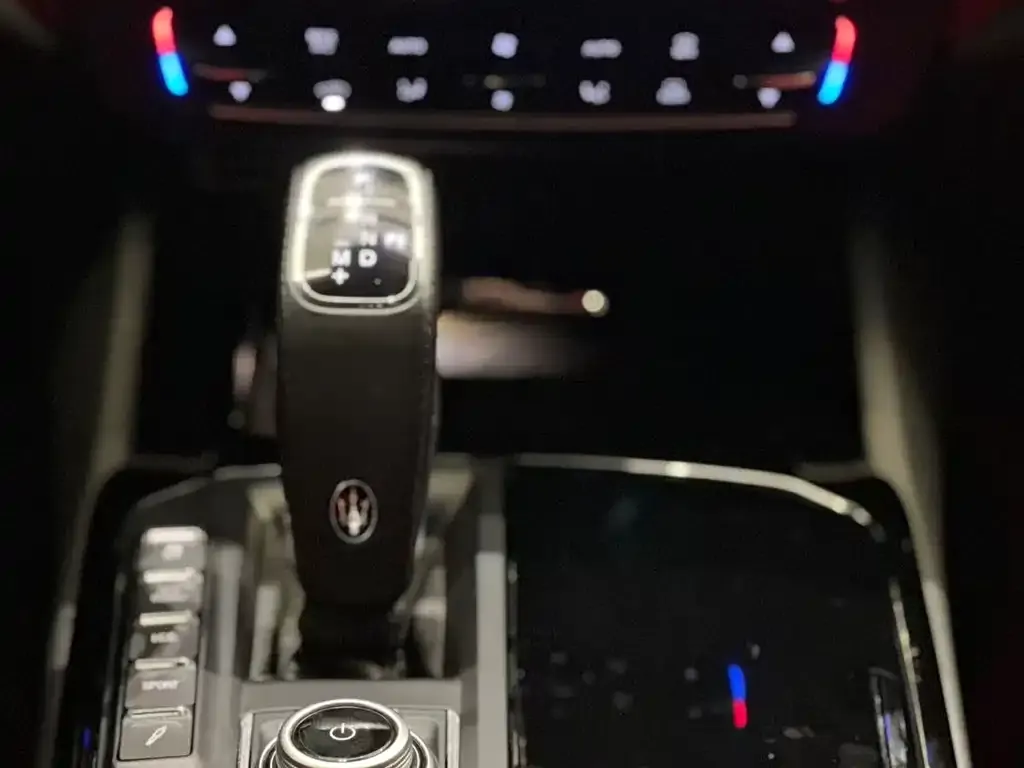 Maserati Levante — фото 6