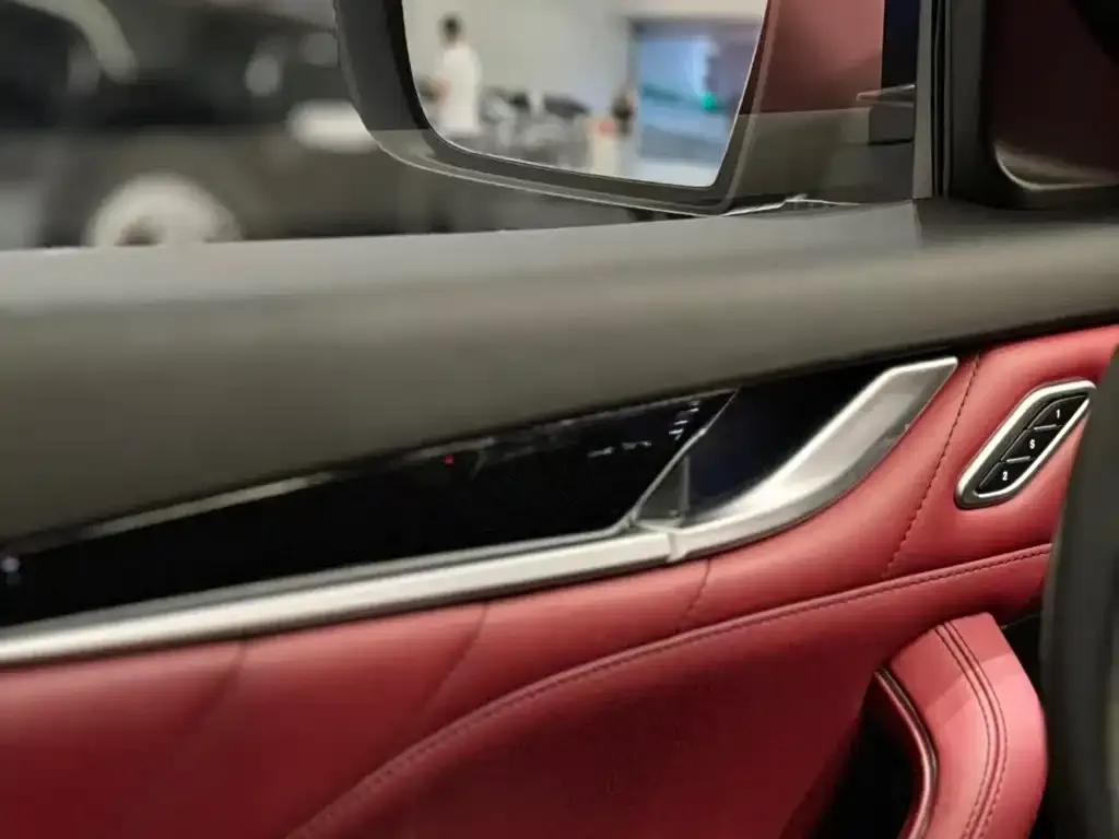 Maserati Levante — фото 4