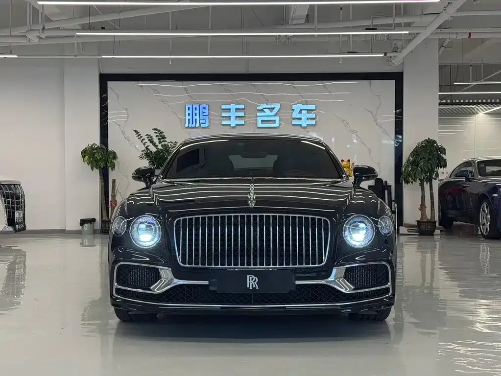 Bentley Flying Spur — фото 2