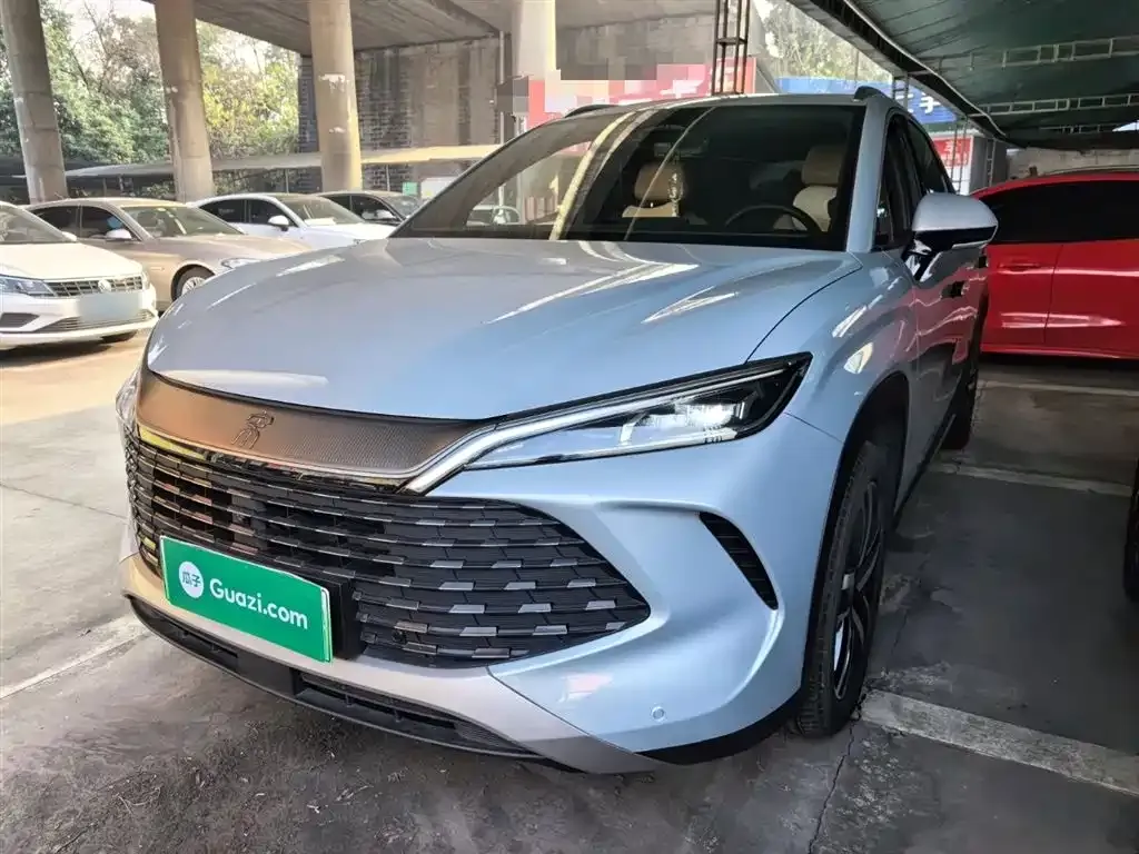 BYD L DM-i — фото 5