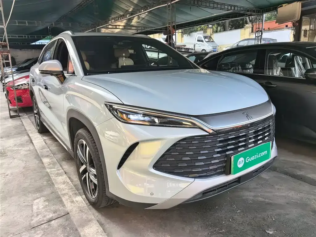 BYD L DM-i — фото 3