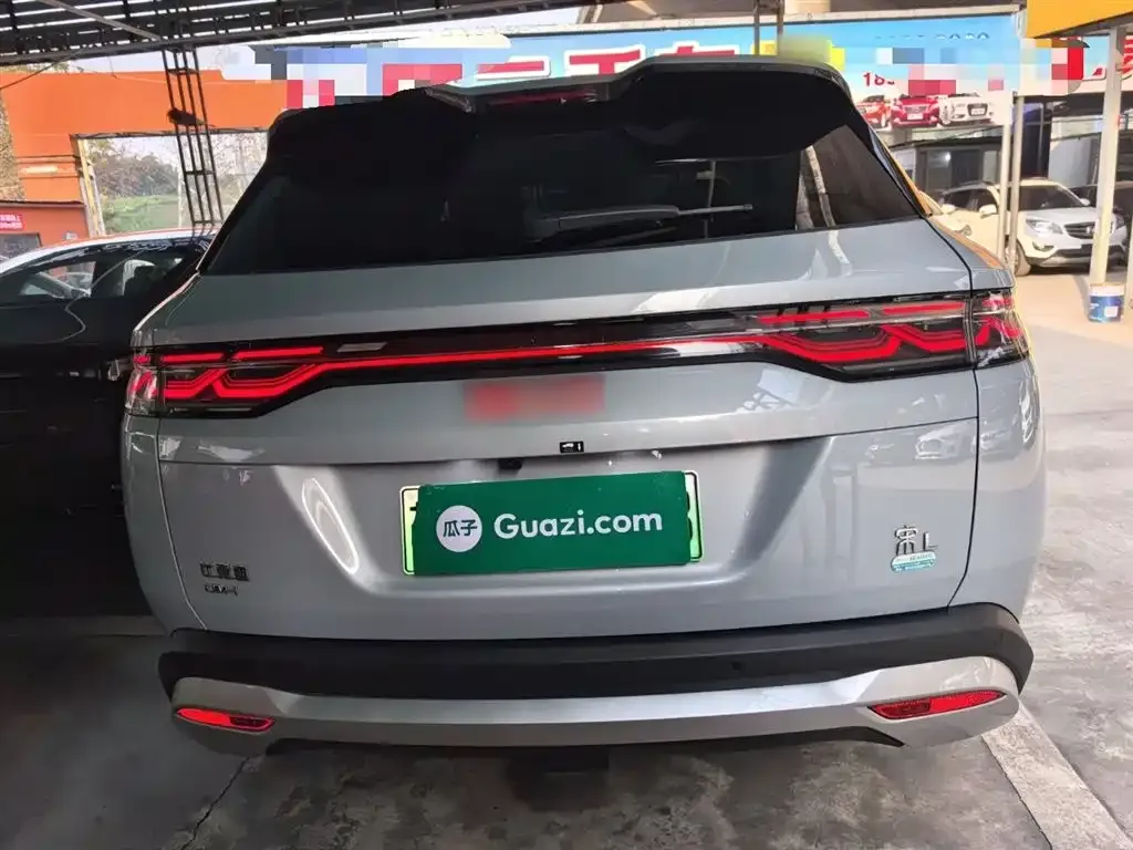 BYD L DM-i — фото 8