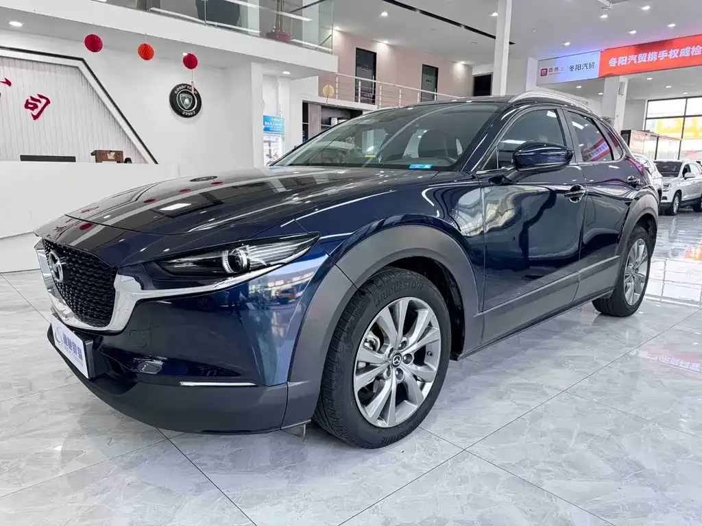 Mazda CX-30 — фото 1