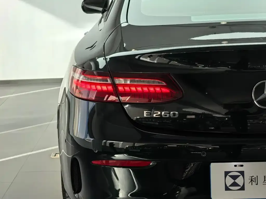 Mercedes-Benz E-Class (Import) — фото 3