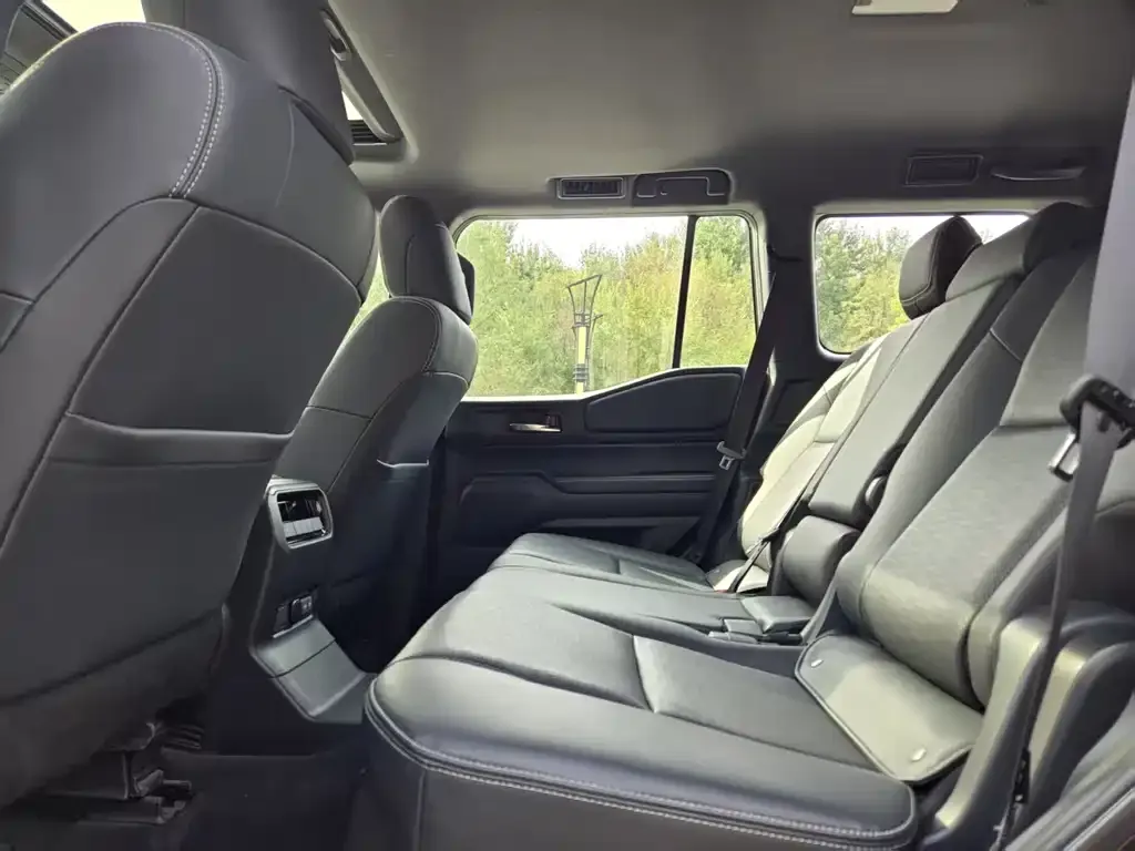 Toyota Prado — фото 4